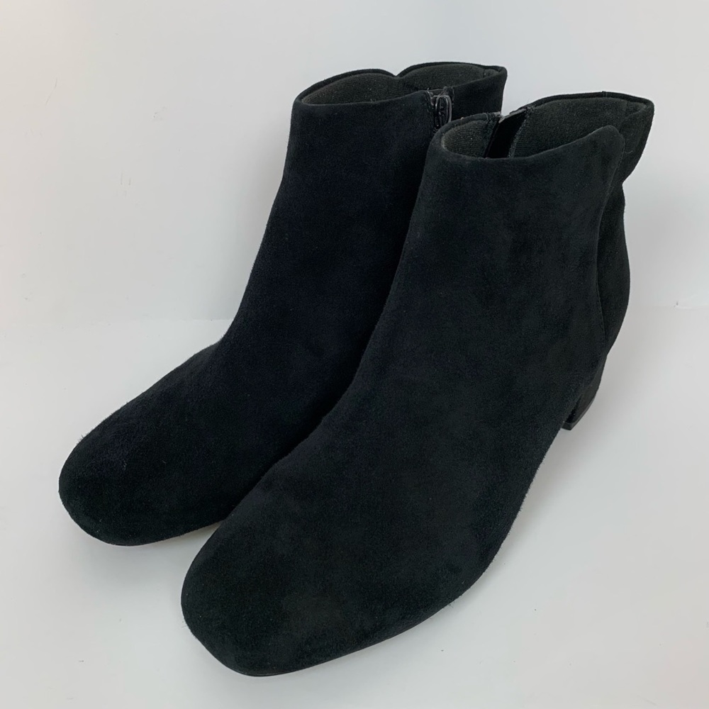 Clarks Ankle Boots 8.5 Suede Leather Booties